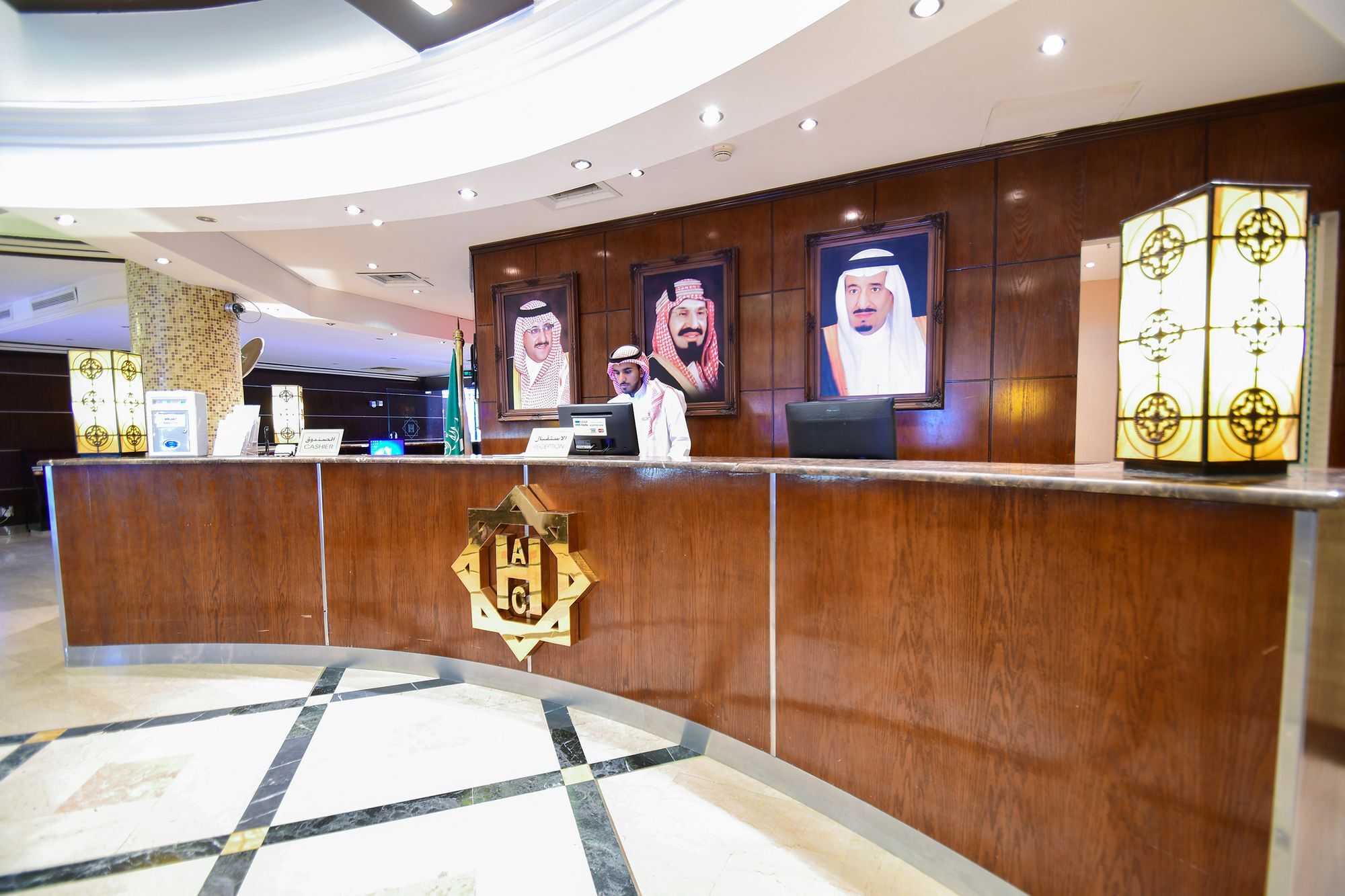 Al Ansar Golden Tulip Hotel Medina Exterior photo