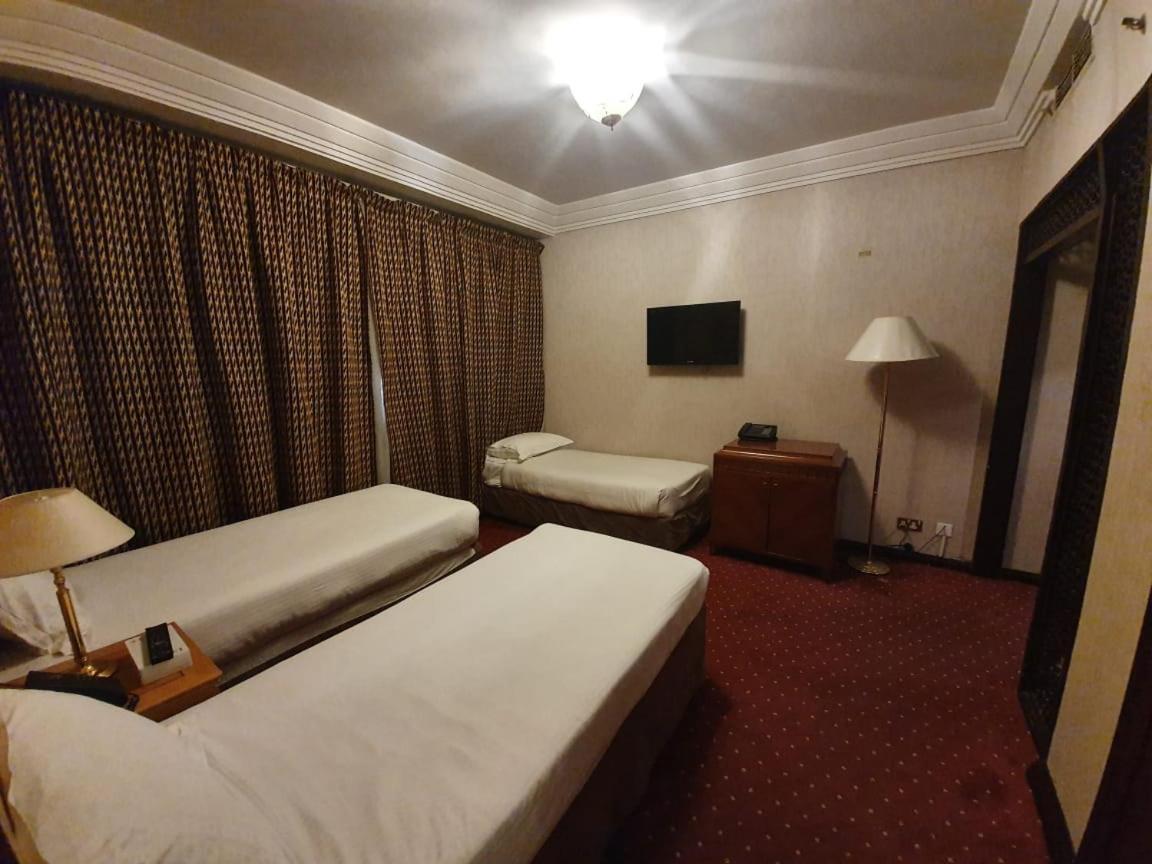Al Ansar Golden Tulip Hotel Medina Exterior photo